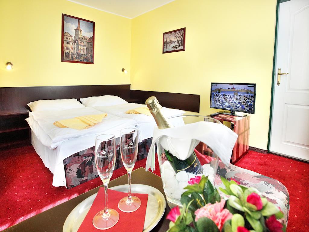 Hotel Milan Vopicka Hluboká nad Vltavou Kamer foto
