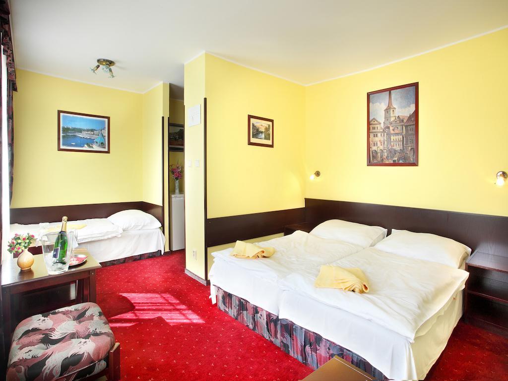 Hotel Milan Vopicka Hluboká nad Vltavou Kamer foto